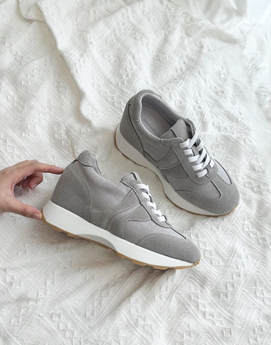 깔끔한 코리아 무드 러닝 스니커즈 데일리 스포츠 감성 (상품번호: KS-7124)