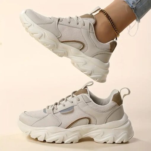 스타일과 편안함을 모두 고려한 데일리 필수 스니커즈 SG-002